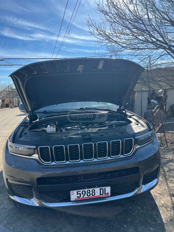 Jeep Grand Cherokee - фото 1