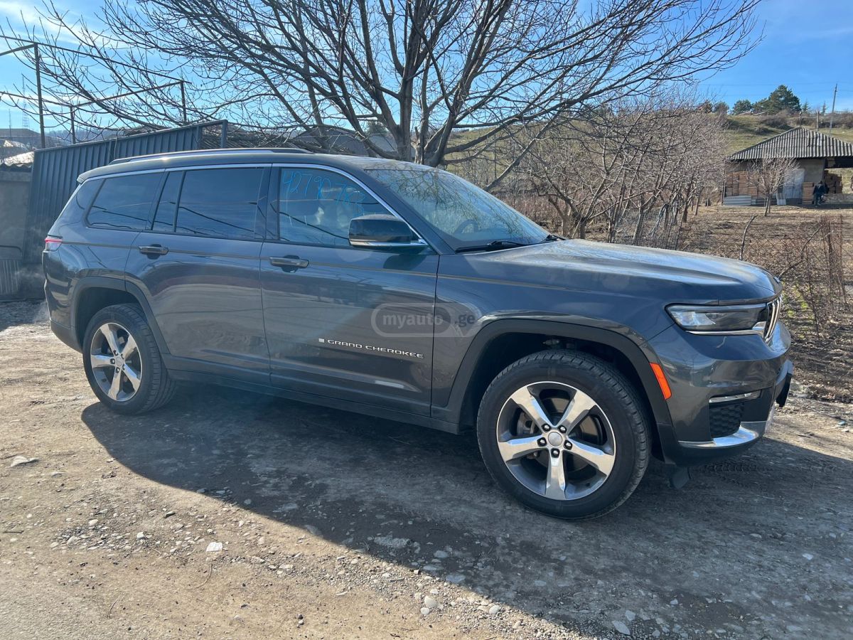Jeep Grand Cherokee - фото 2