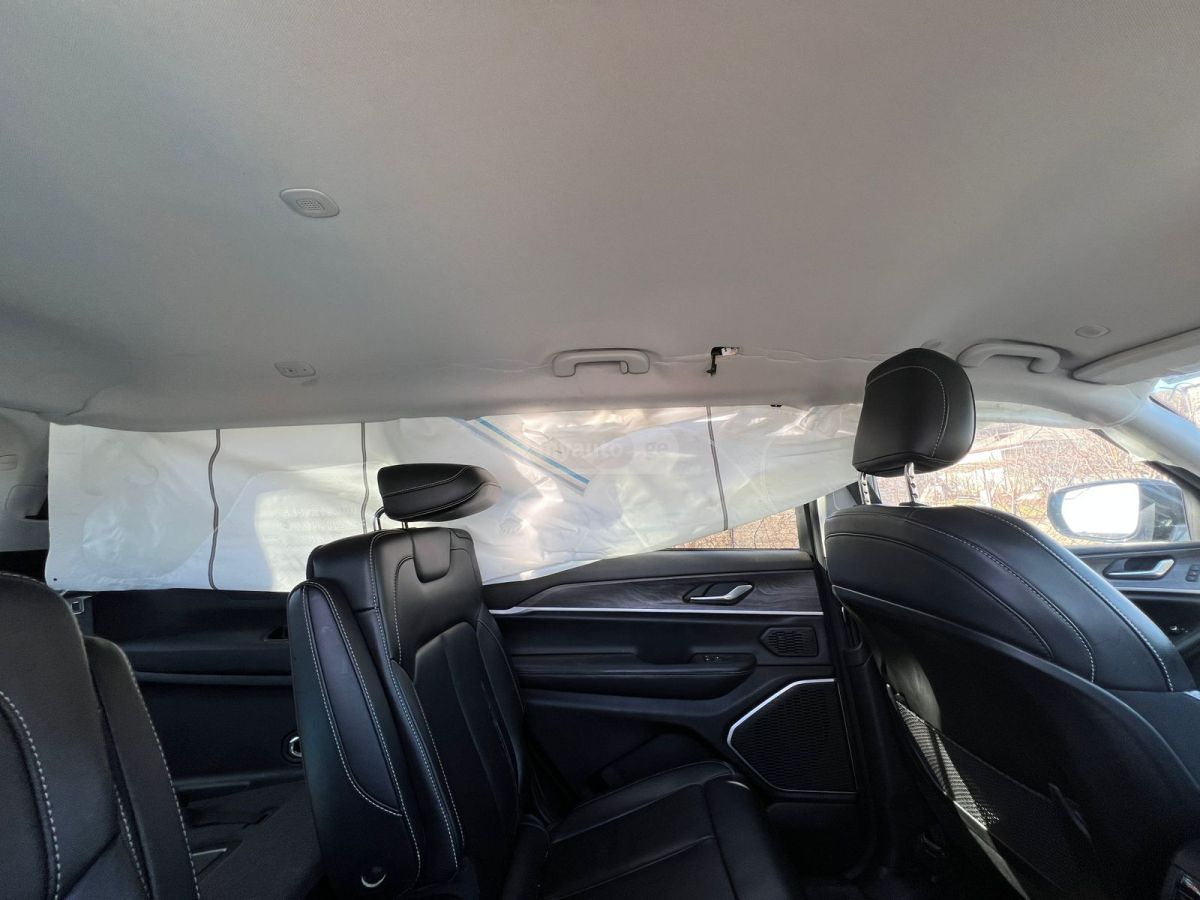 Jeep Grand Cherokee - фото 6