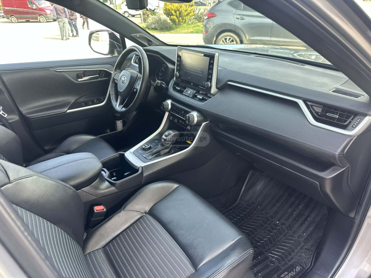 Toyota RAV 4 - фото 10