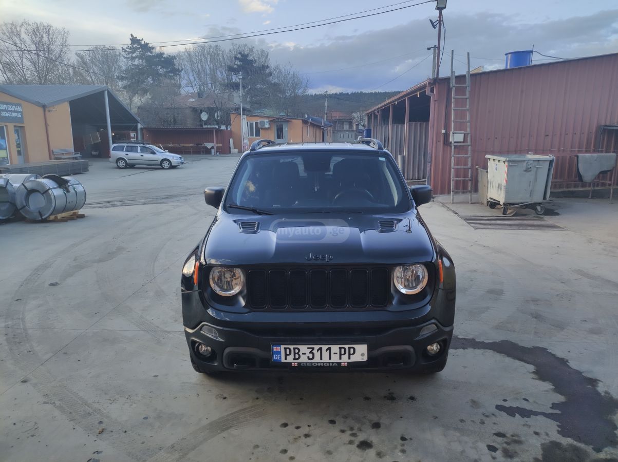 Jeep Renegade - фото 1