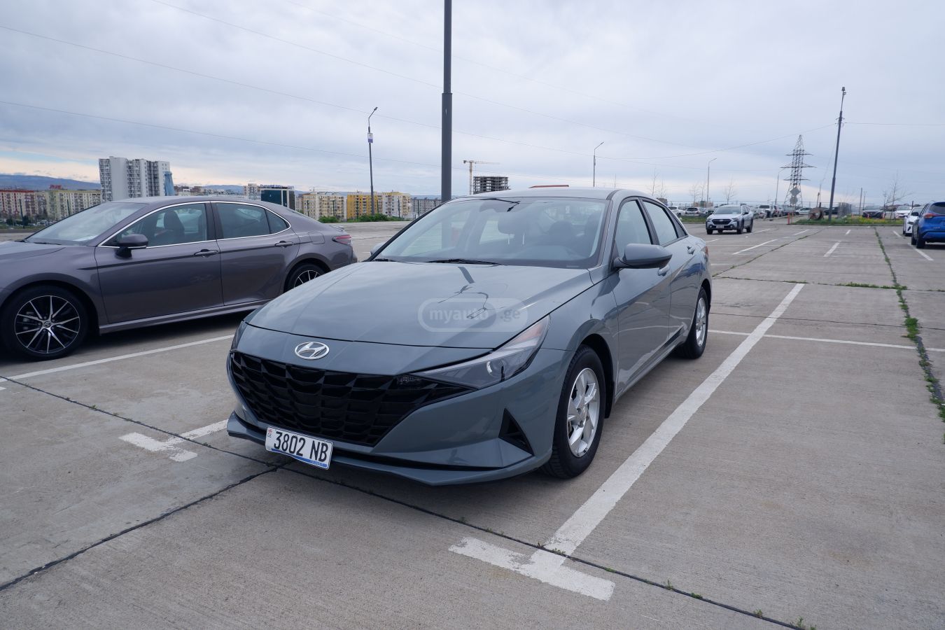 Hyundai Elantra - фото 1