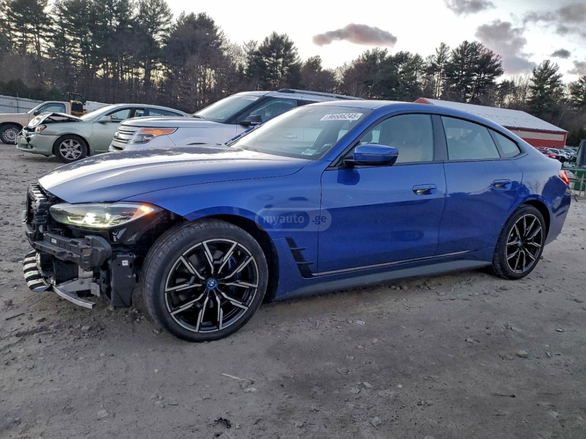 BMW eDrive40 4dr Rear-Wheel Drive — миниатюра 1