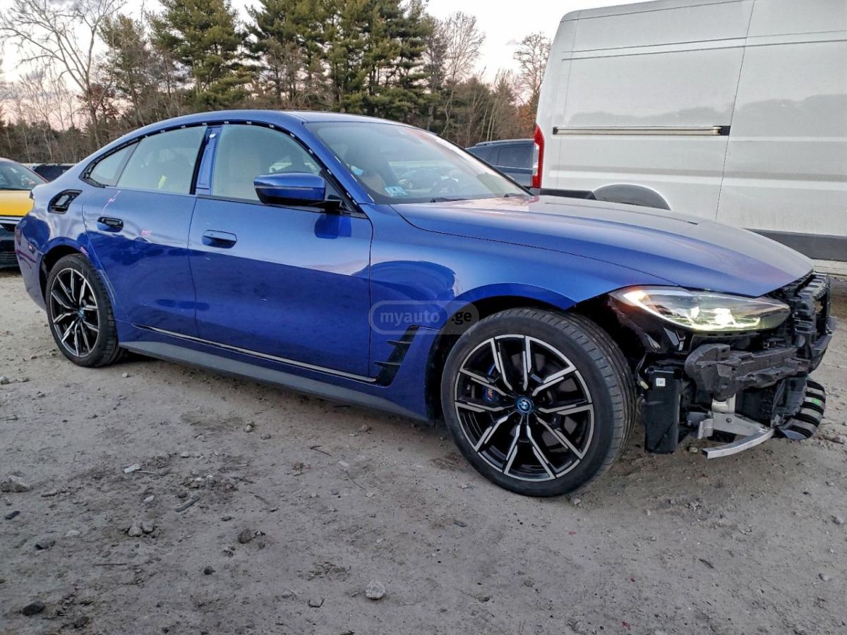 BMW eDrive40 4dr Rear-Wheel Drive — миниатюра 4