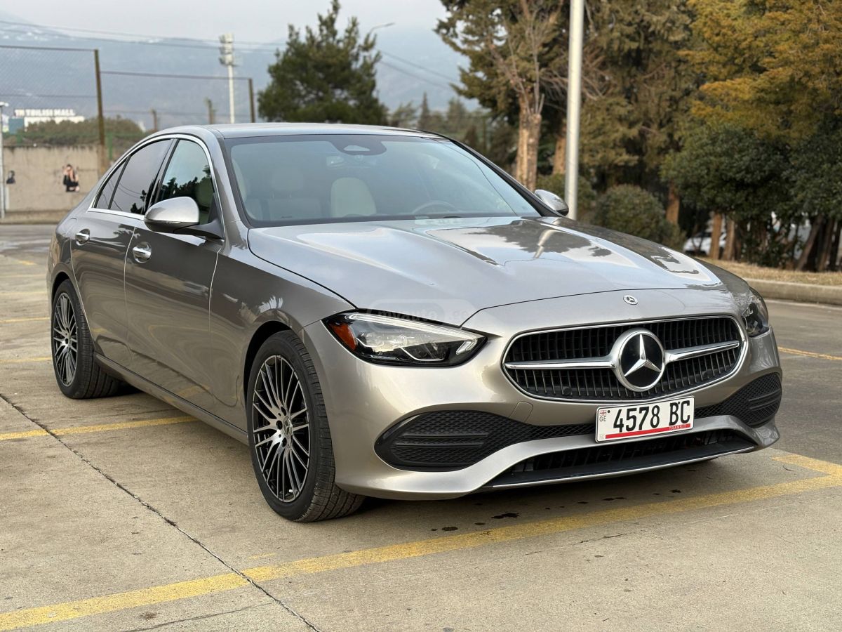 Mercedes-Benz C 300 - фото 1