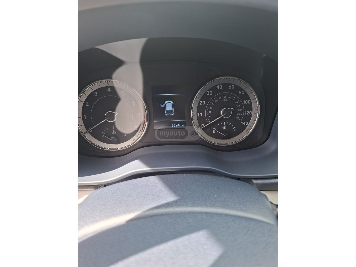 Hyundai venue - фото 10