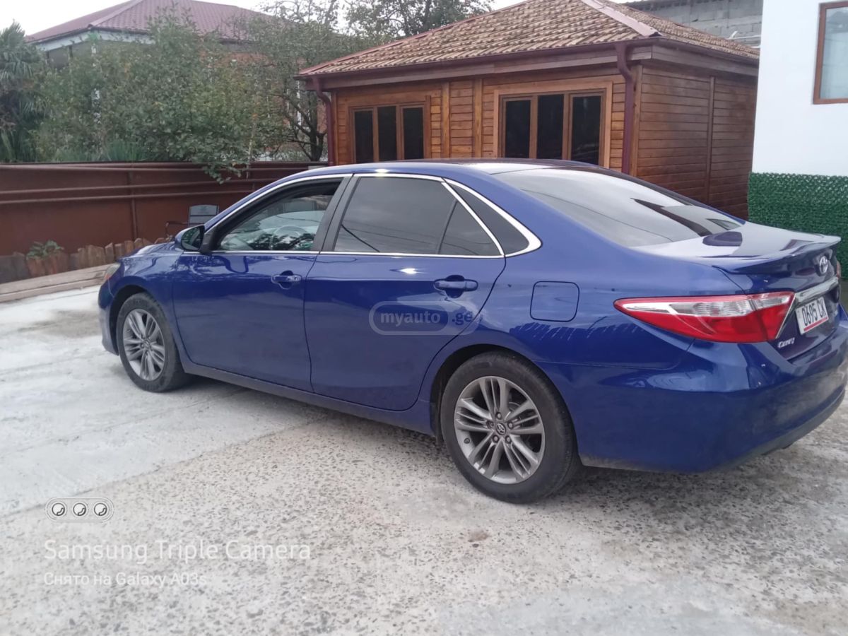 Toyota Camry - фото 3