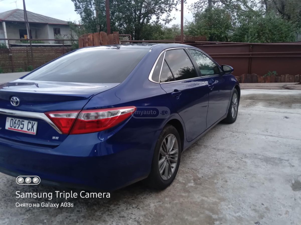 Toyota Camry - фото 4