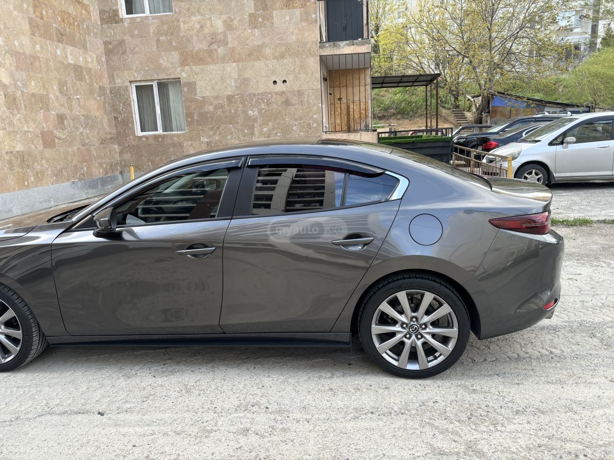 Mazda Mazda 3 - фото 3