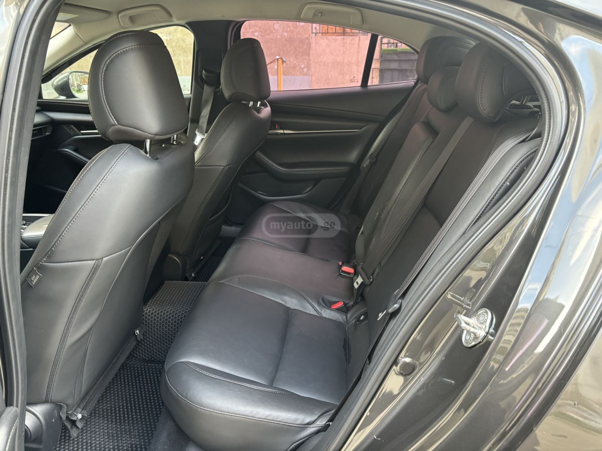 Mazda Mazda 3 - фото 6