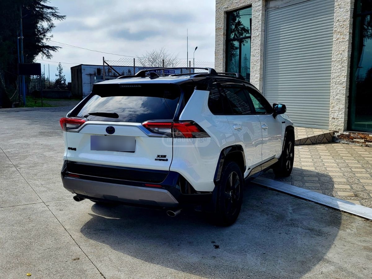 Toyota Rav 4 - фото 5