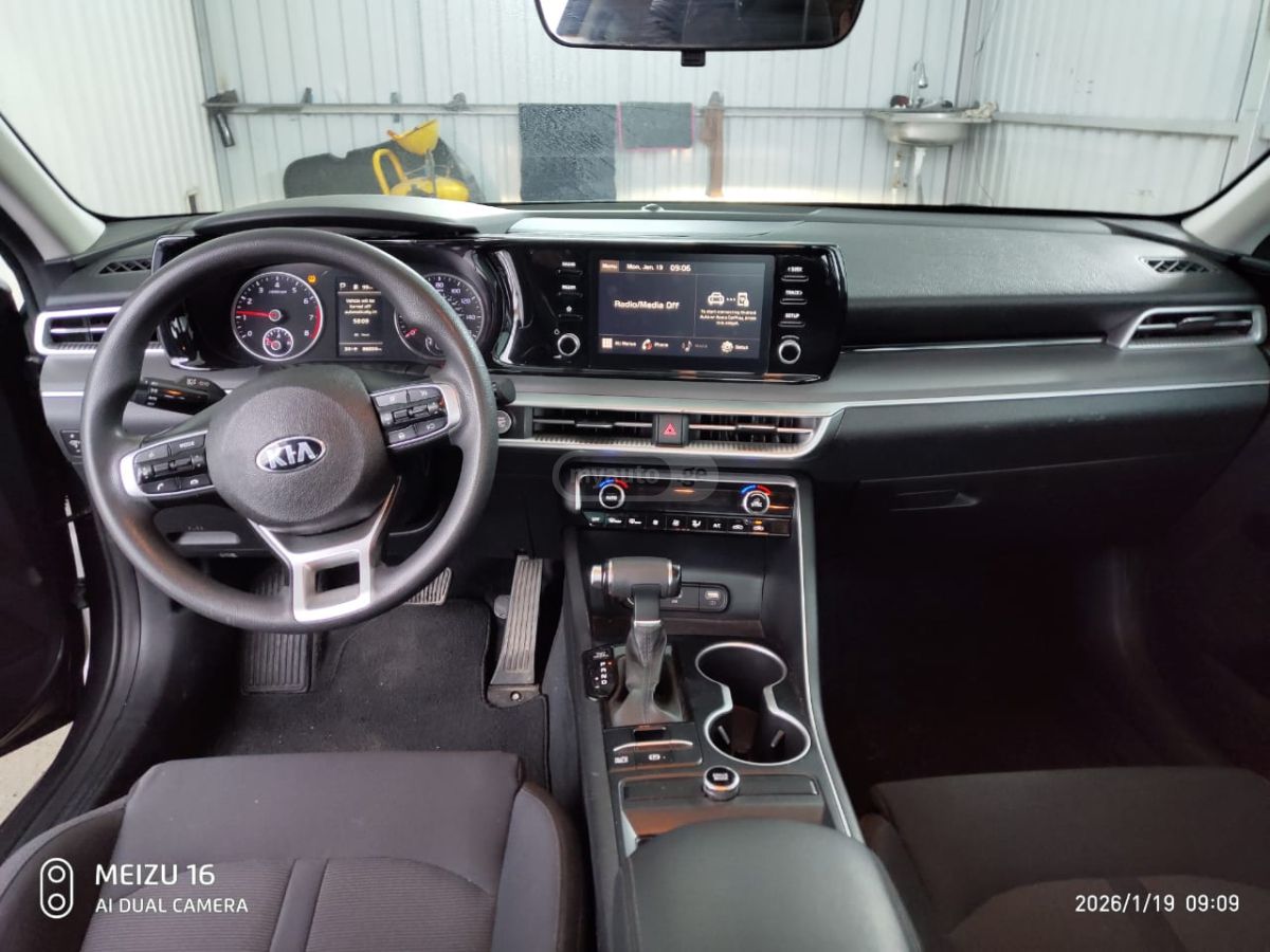 Kia K5 - фото 2