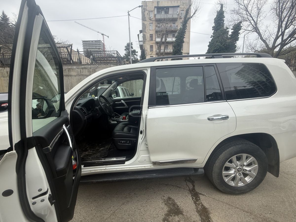 Toyota Land Cruiser - фото 7