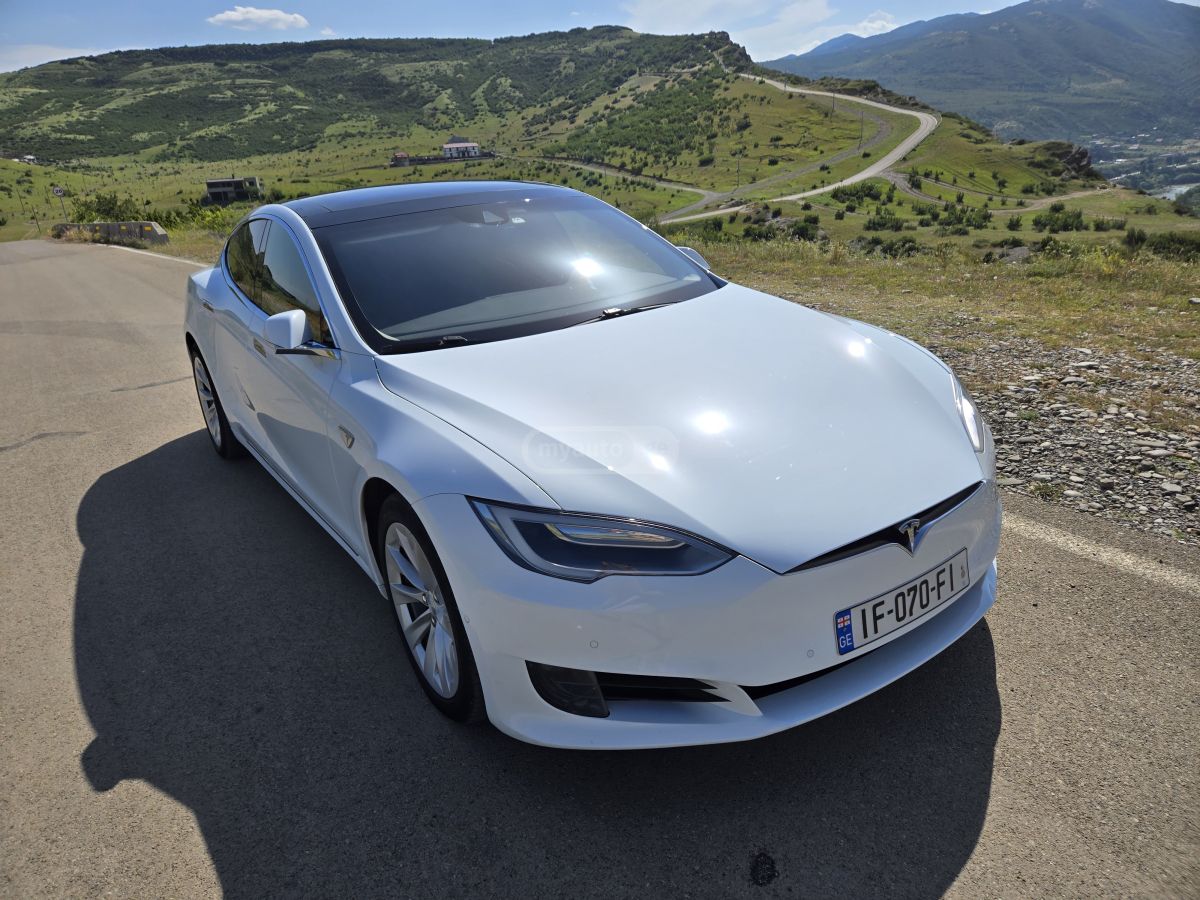 Tesla Model S - фото 5