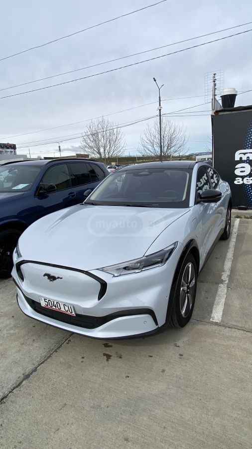 Ford Premium 4dr 4x2 Automatic — миниатюра 2