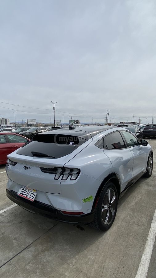 Ford Premium 4dr 4x2 Automatic — миниатюра 7