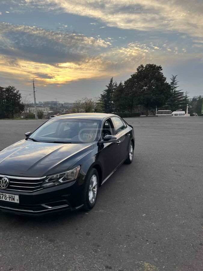 Volkswagen Passat - фото 2