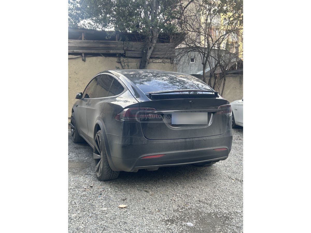 Tesla Model X - фото 1