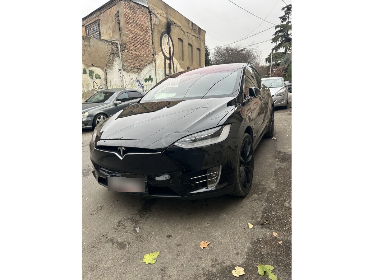 Tesla Model X - фото 14