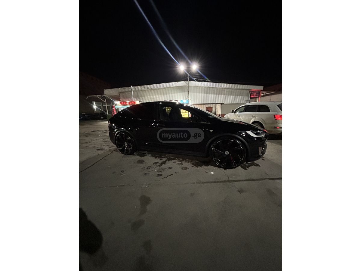 Tesla Model X - фото 5