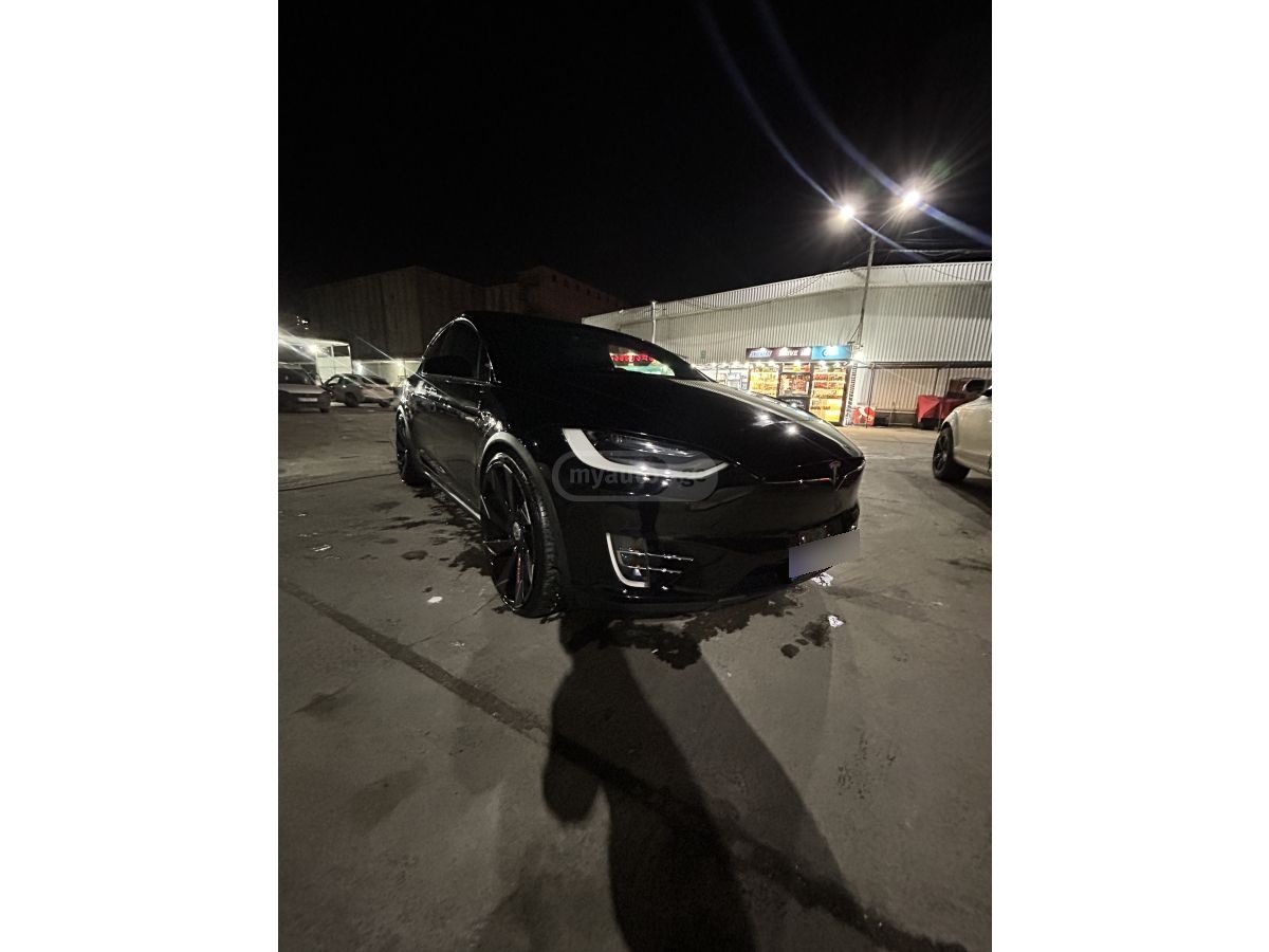 Tesla Model X - фото 7