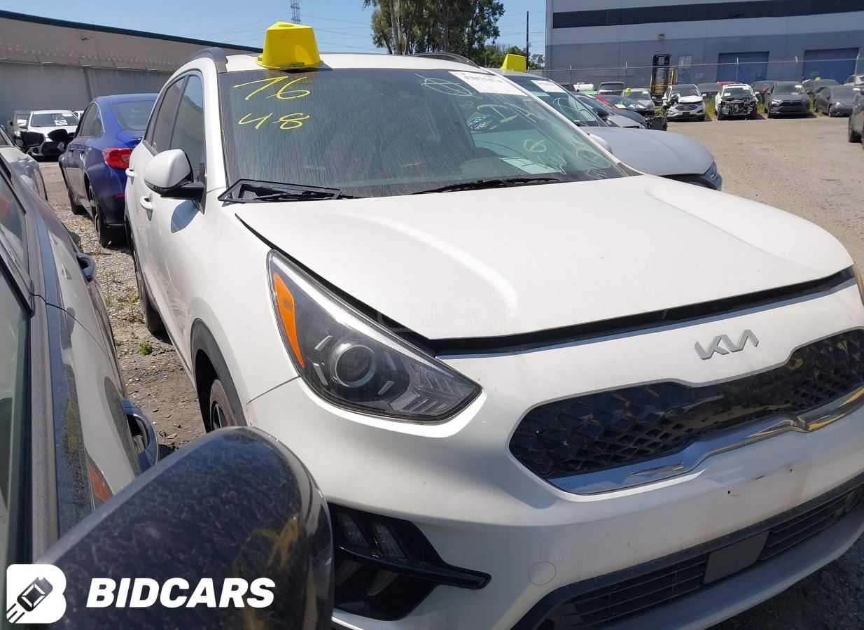 Kia Niro - фото 1