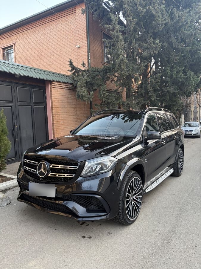 Mercedes-Benz GLS 63 AMG - фото 1