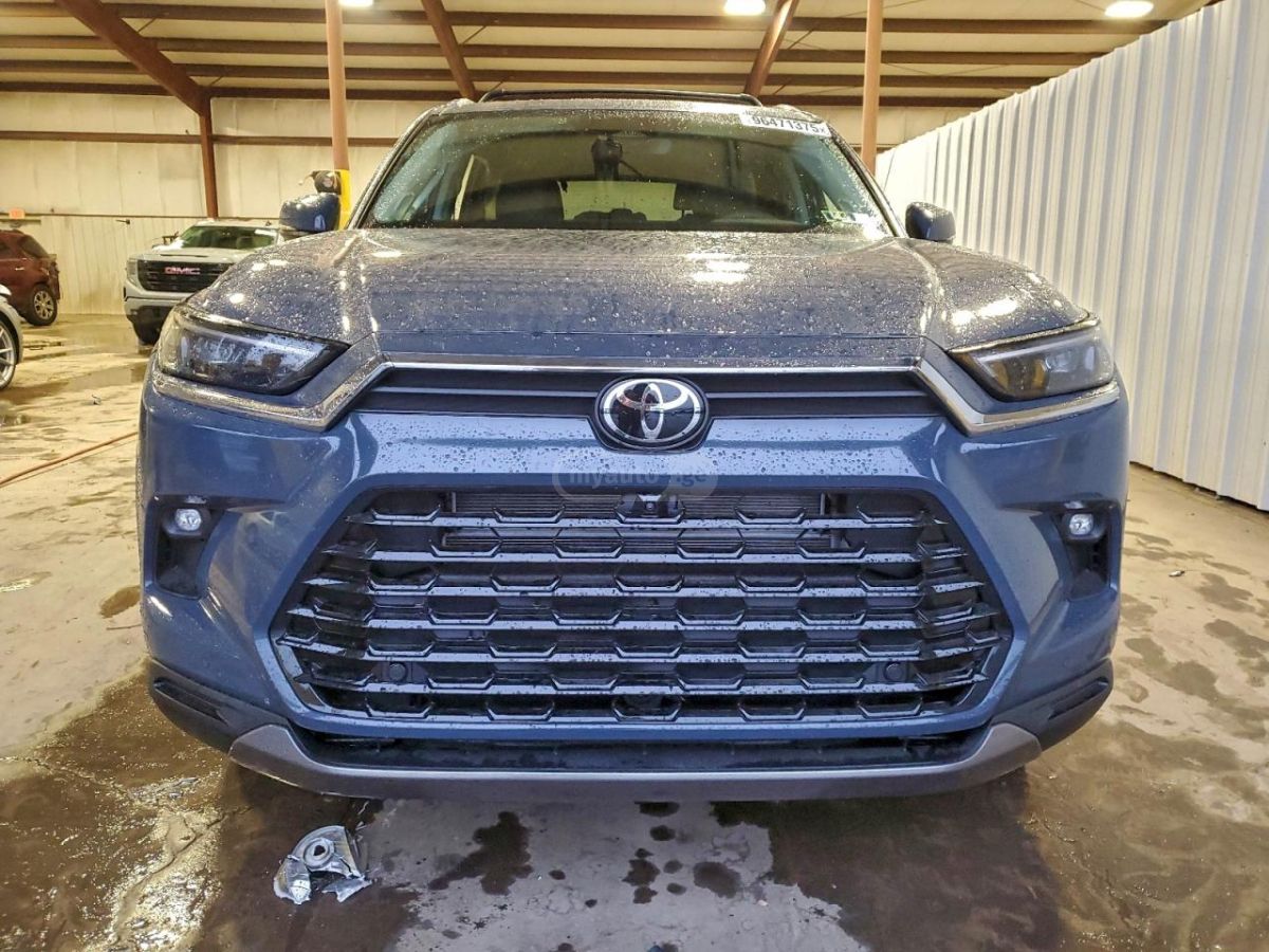 Toyota LIMITED — миниатюра 8