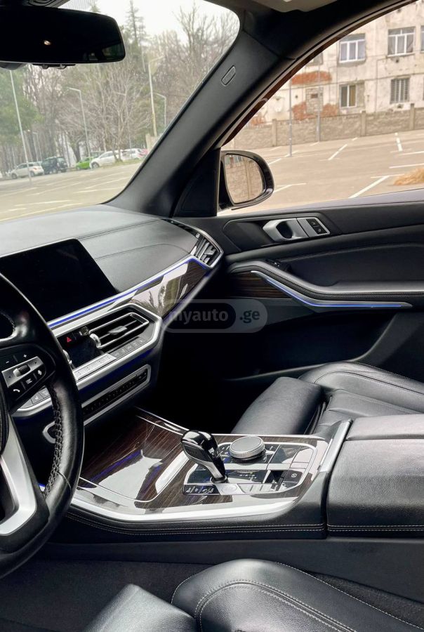 BMW X5 - фото 11