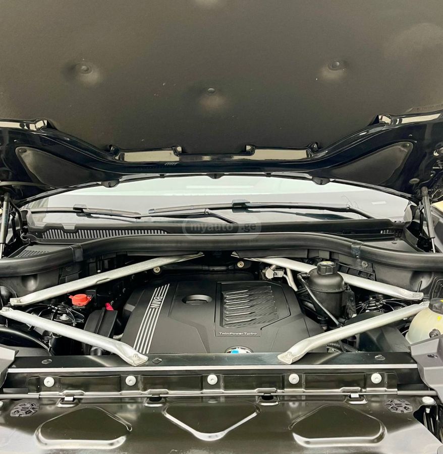 BMW X5 - фото 12