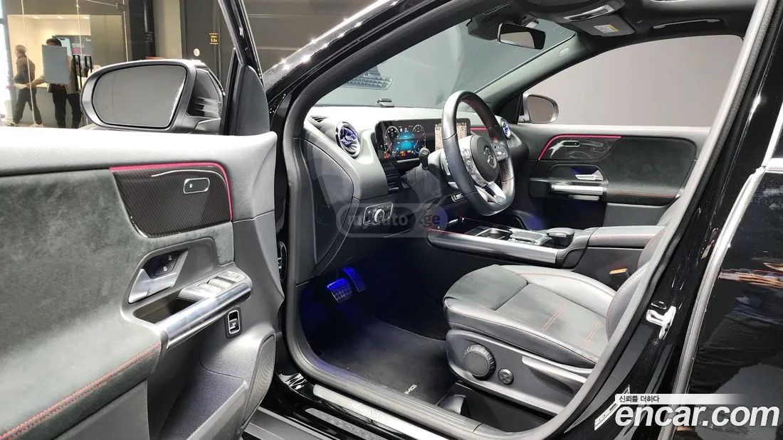 Mercedes-Benz GLA 45 AMG 2022 — миниатюра 11