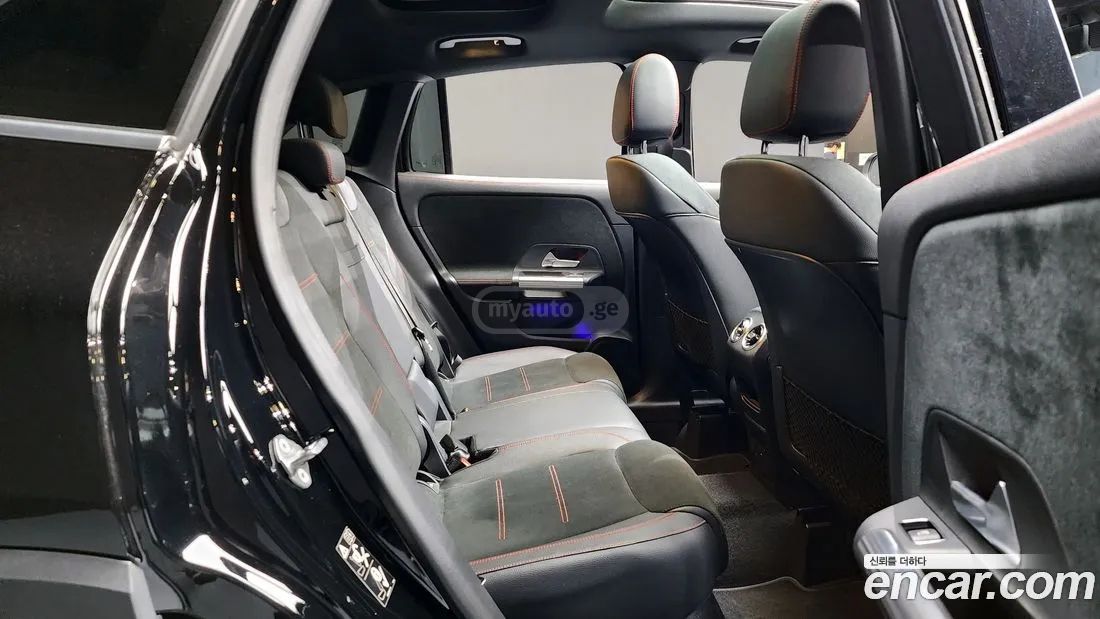 Mercedes-Benz GLA 45 AMG 2022 — миниатюра 12