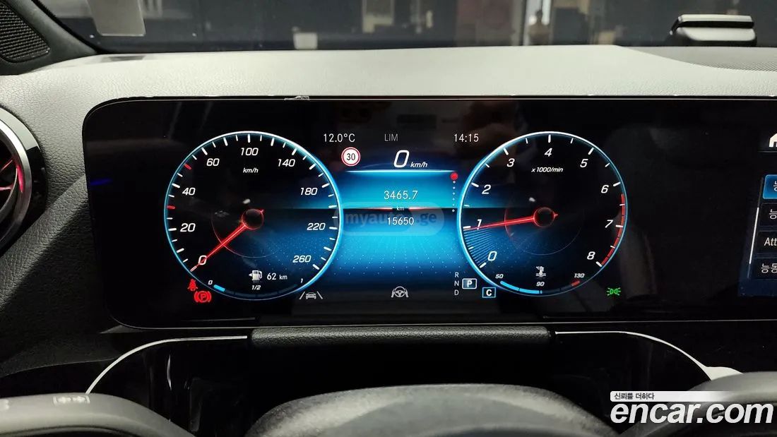 Mercedes-Benz GLA 45 AMG 2022 — миниатюра 8