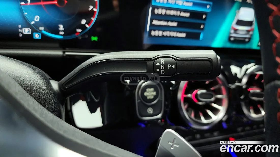 Mercedes-Benz GLA 45 AMG 2022 — миниатюра 9