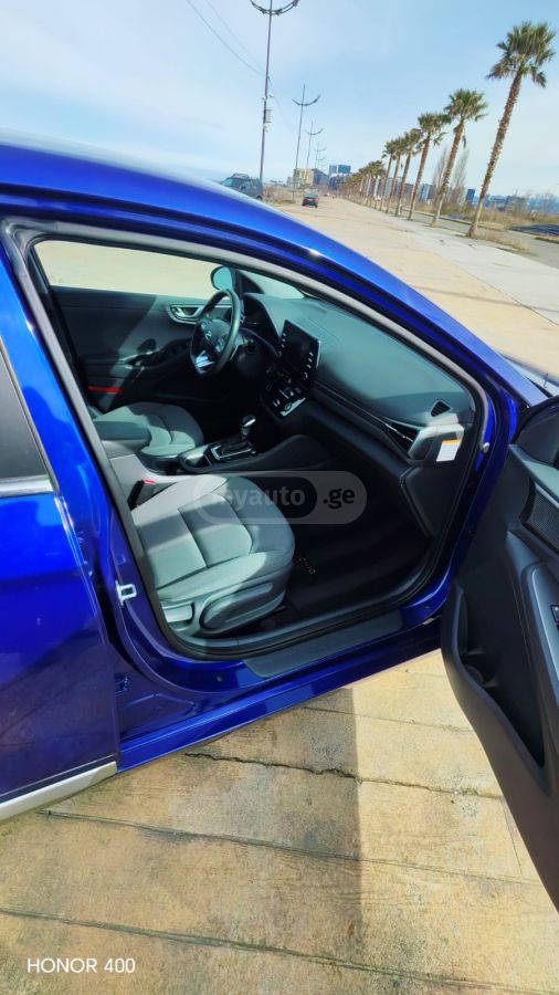 Hyundai Blue 4dr Hatchback Automatic — миниатюра 10