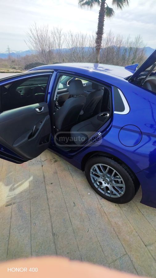 Hyundai Blue 4dr Hatchback Automatic — миниатюра 12