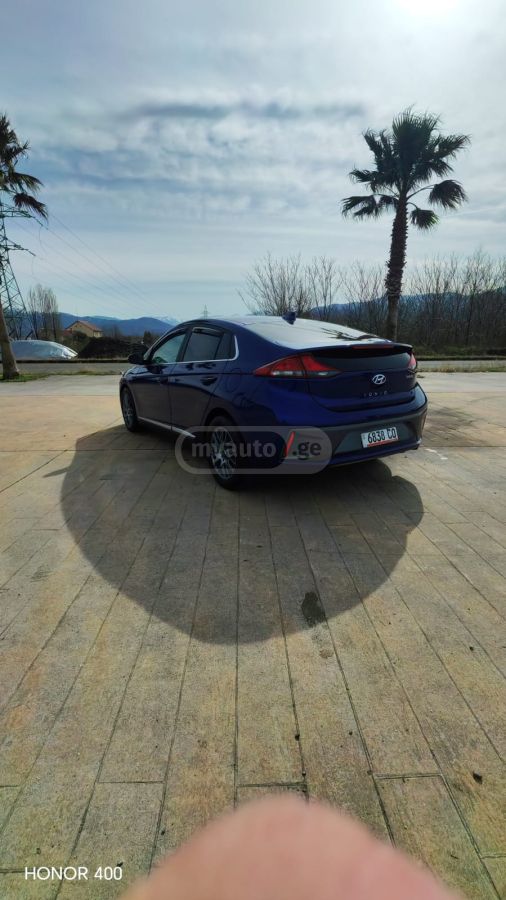 Hyundai Blue 4dr Hatchback Automatic — миниатюра 3