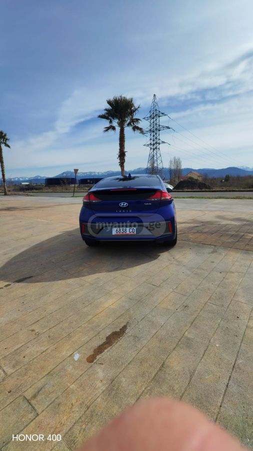 Hyundai Blue 4dr Hatchback Automatic — миниатюра 5