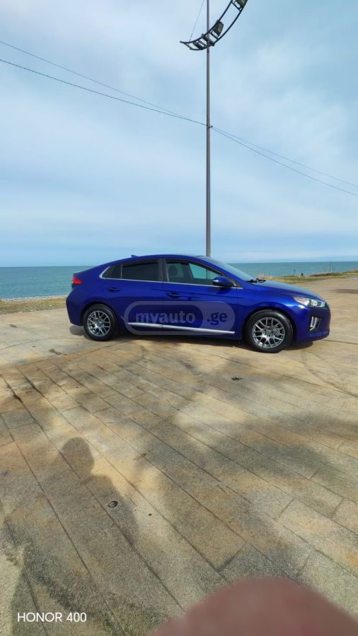 Hyundai Blue 4dr Hatchback Automatic — миниатюра 6