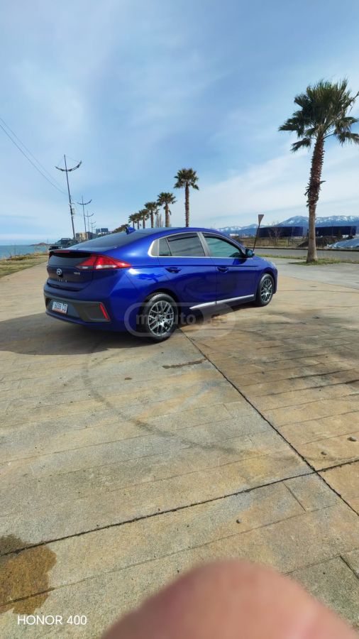 Hyundai Blue 4dr Hatchback Automatic — миниатюра 7