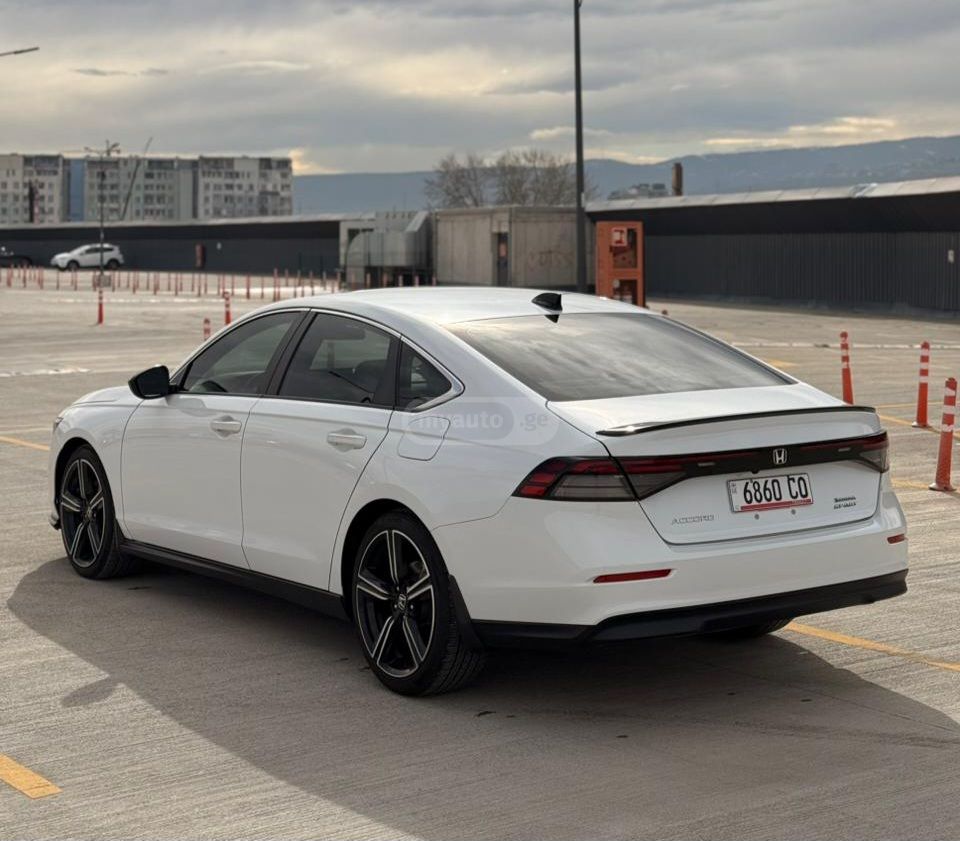 Honda Accord - фото 8