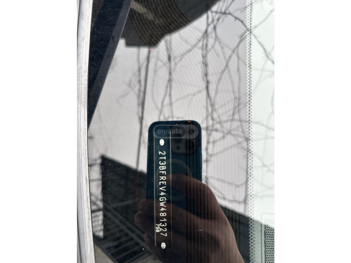 Toyota RAV 4 - фото 13