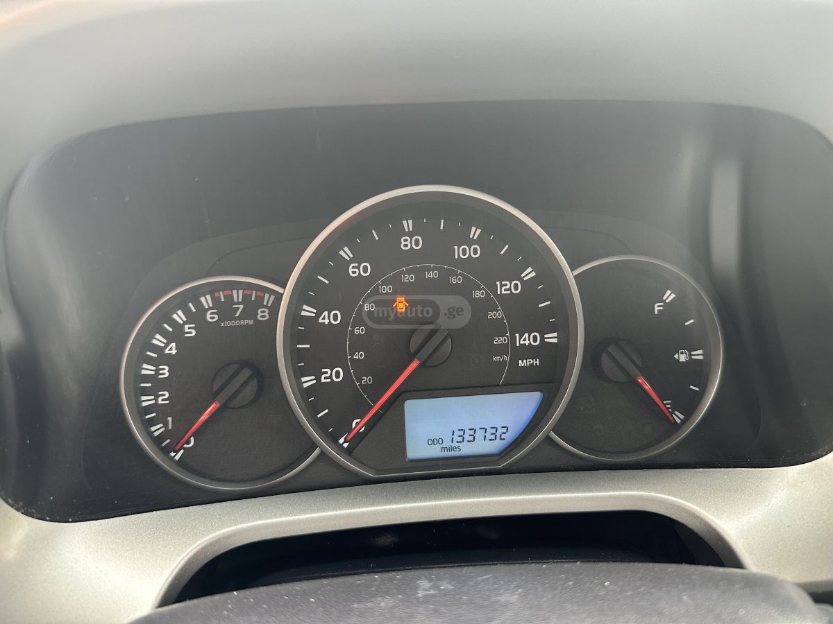 Toyota RAV 4 - фото 7