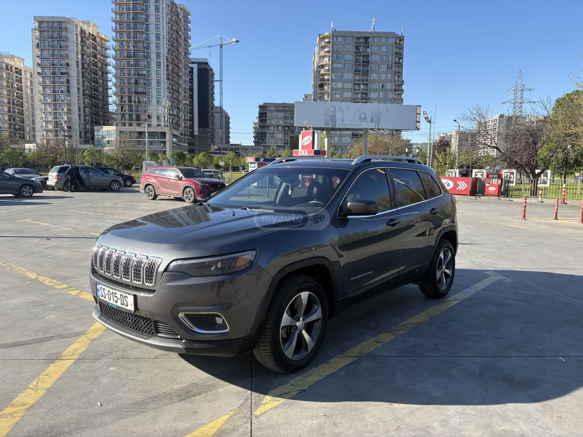 Jeep Cherokee - фото 3