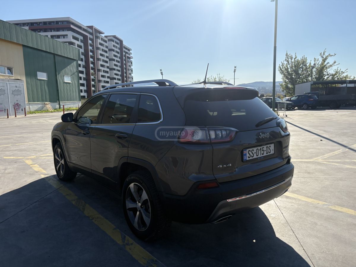 Jeep Cherokee - фото 5