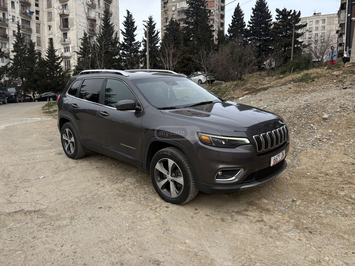 Jeep Cherokee - фото 8