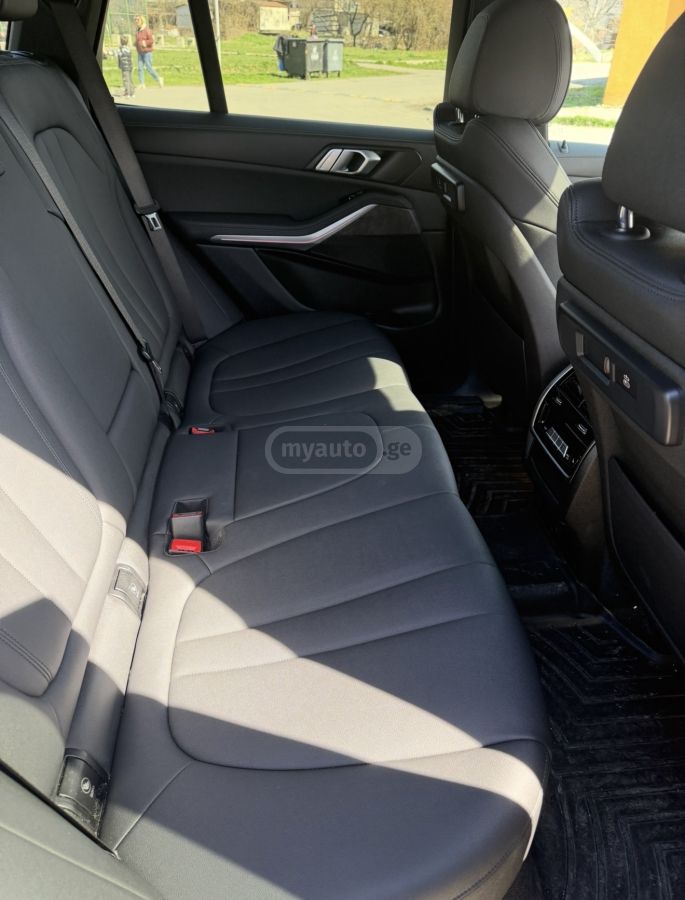 BMW X5 - фото 10