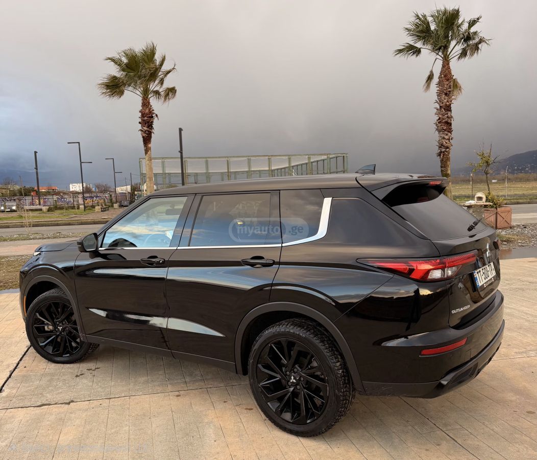 Mitsubishi SE Black Edition — миниатюра 4