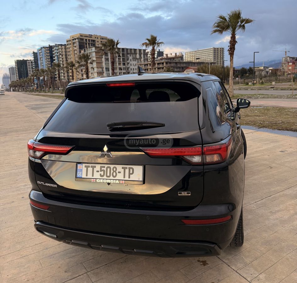 Mitsubishi SE Black Edition — миниатюра 5