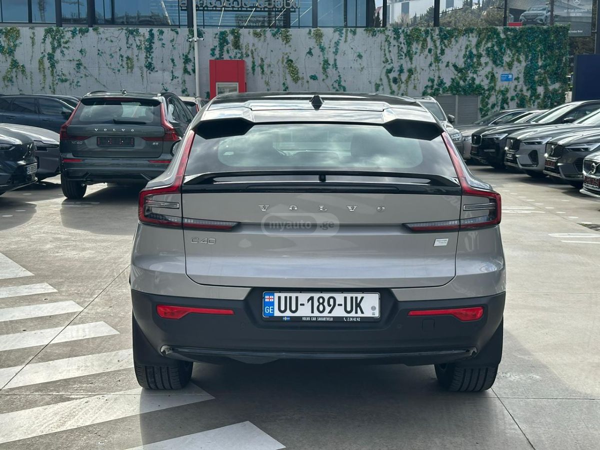 Volvo EC40 - фото 6